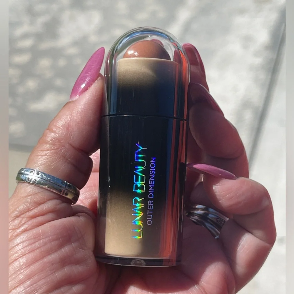 Lunar Beauty Contour Stick in Brown